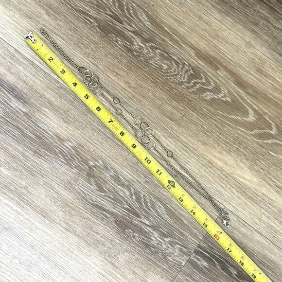 Long silver tone necklace with circles - Picture 4 of 8